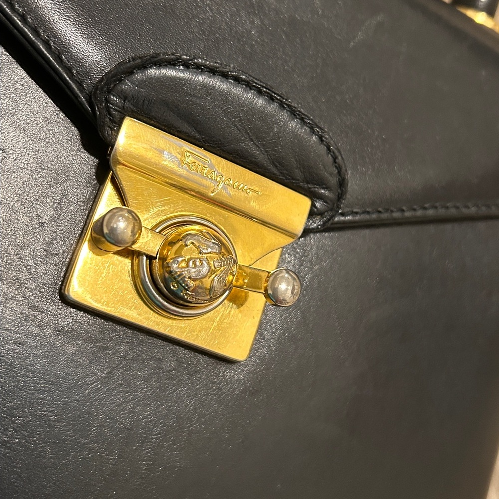 Salvatore Ferragamo High Heel Black Leather Two Way Crossbody Handbag- Gorgeous! - Picture 10 of 14
